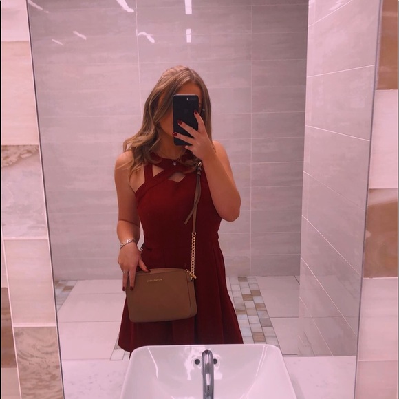 Meet your Posher, Olivia - Picture 1 of 1